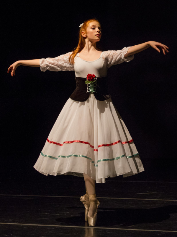 Julia B 600 x800 24131729_10159652745750274_9140341108974893721_o